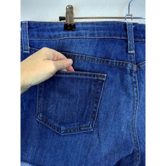 Just Black Frayed Hem Denim Medium Wash Shorts  Size 32 - Picture 4 of 12